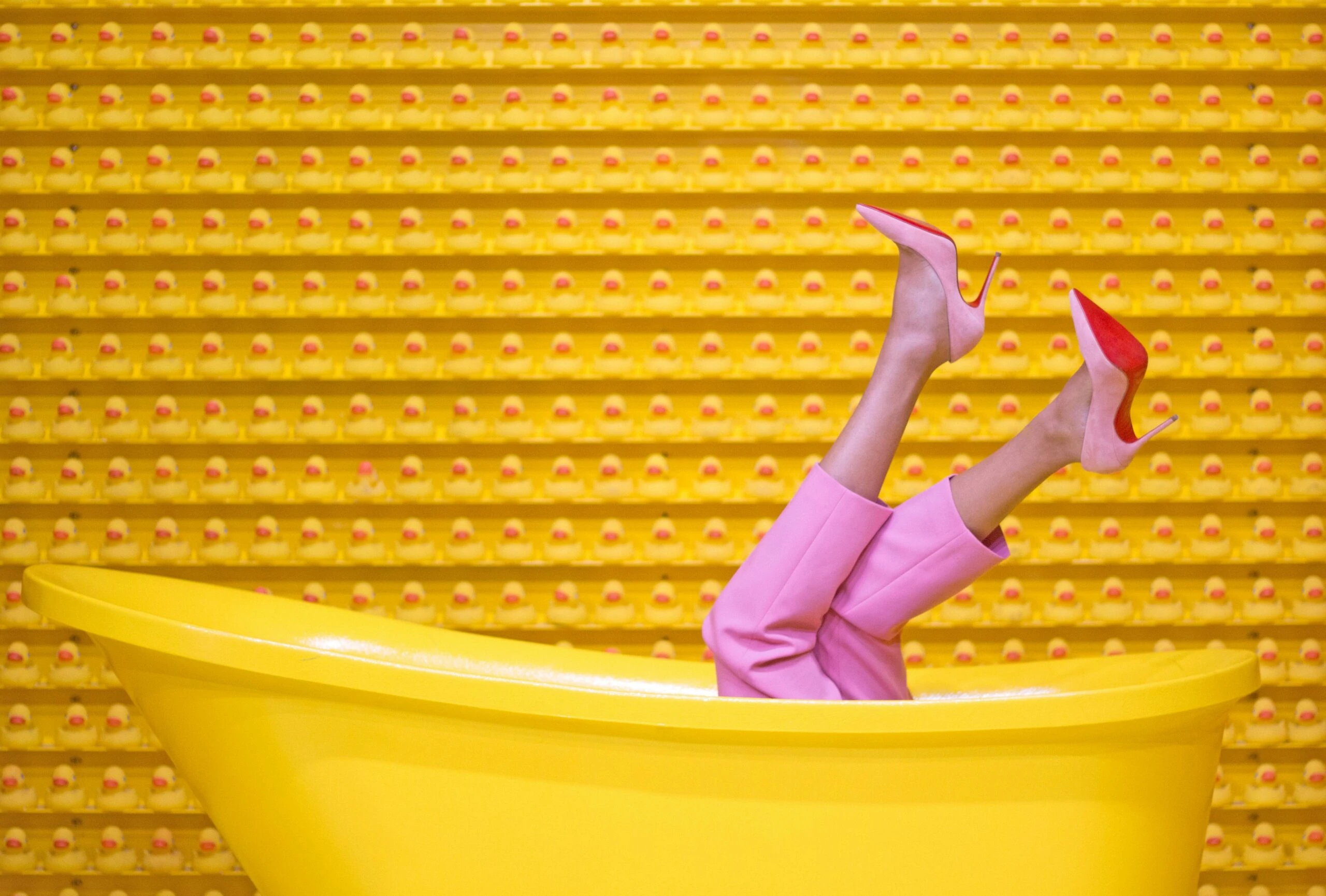 Illustrative footwear photograph for STARLINK